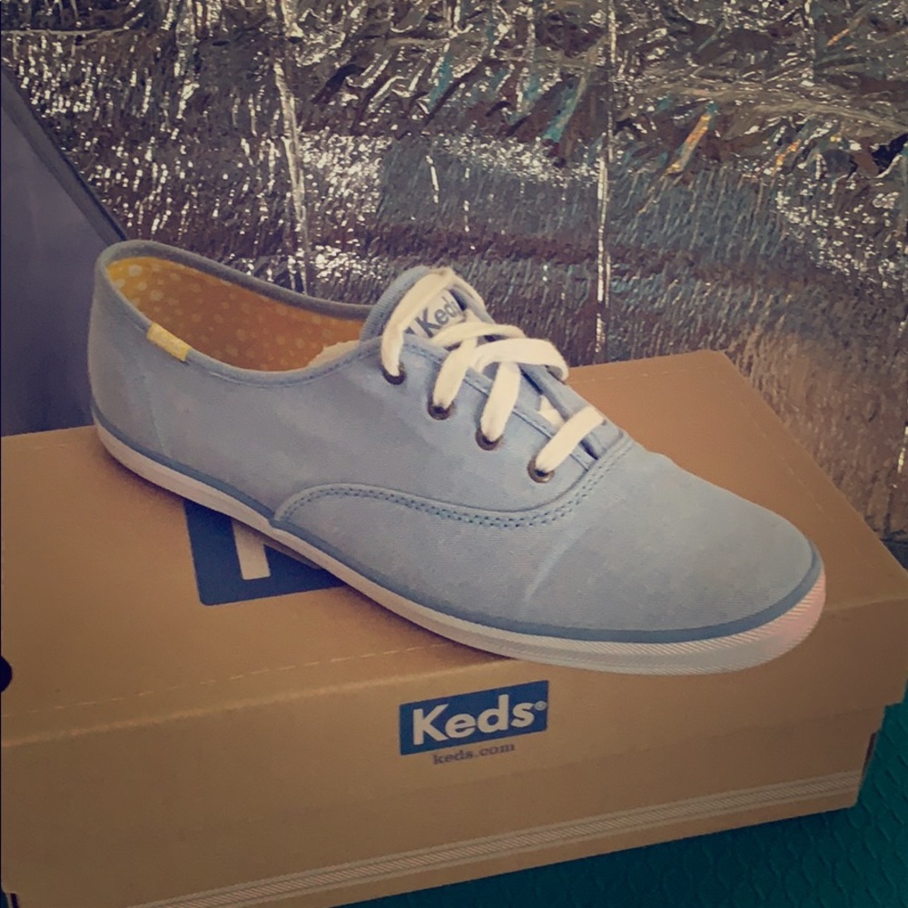 Keds Eyelet sky blue women’s sz 9